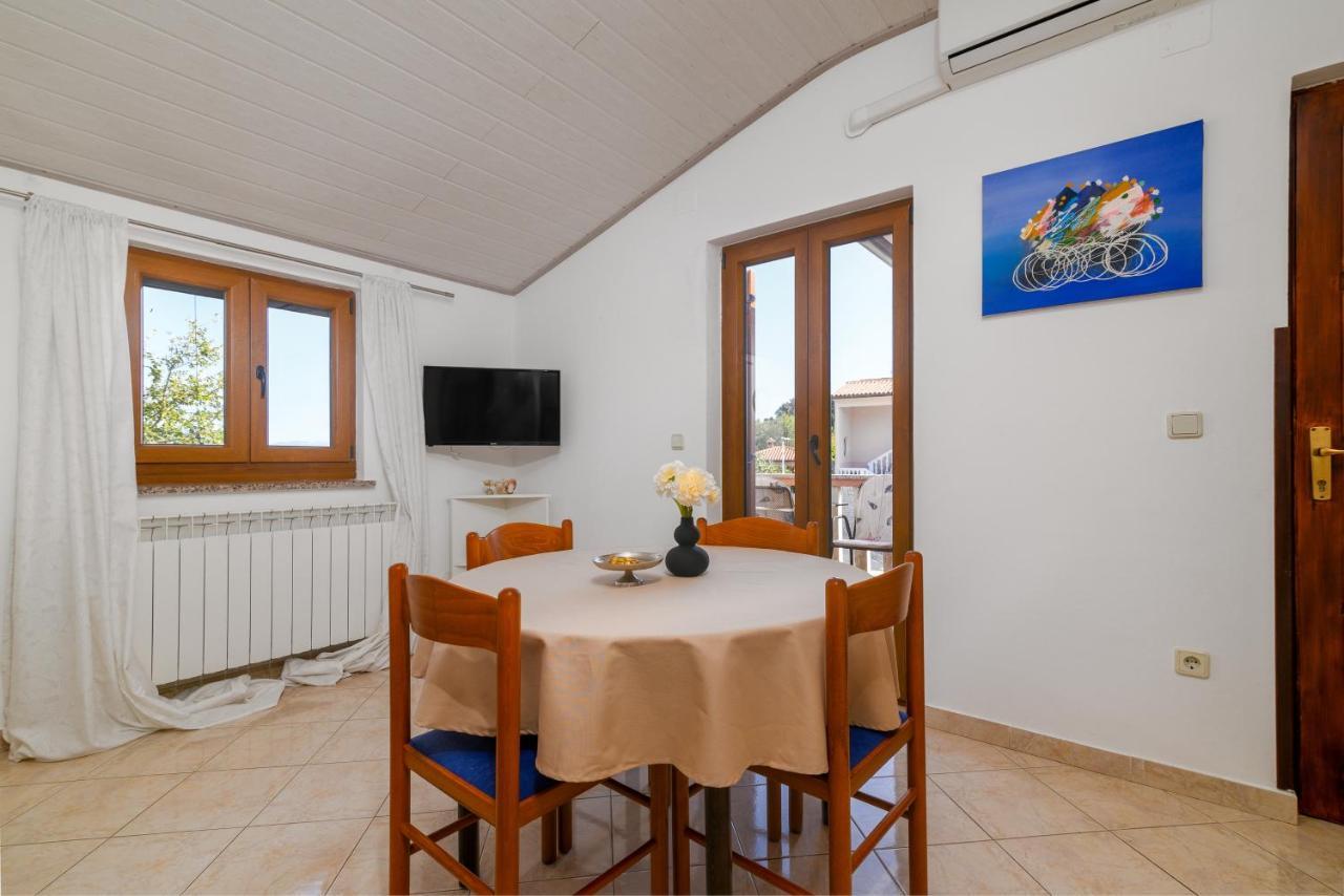 Apartments By The Sea Duga Luka - Prtlog, Labin - 2335 Экстерьер фото